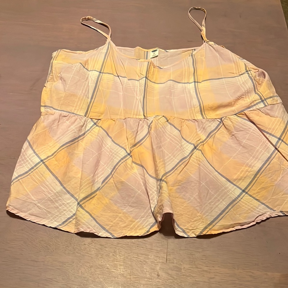 Old navy baby doll top with adjustable straps